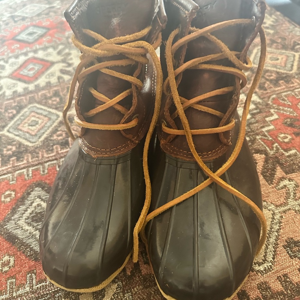 Skerry Rain boots worn 3 times. - Picture 2 of 4